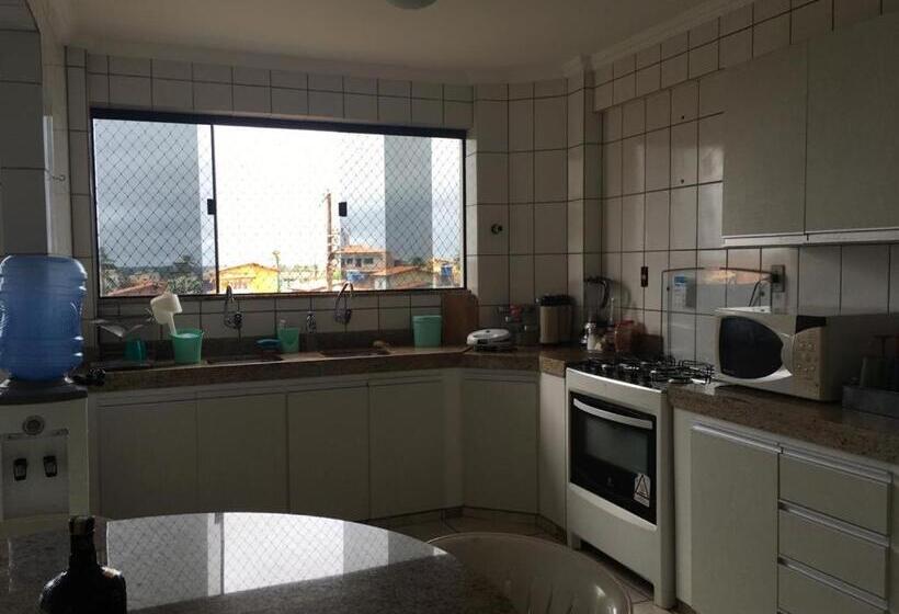 Apartamento Amplo E Aconchegante Com Vista Para O Mar