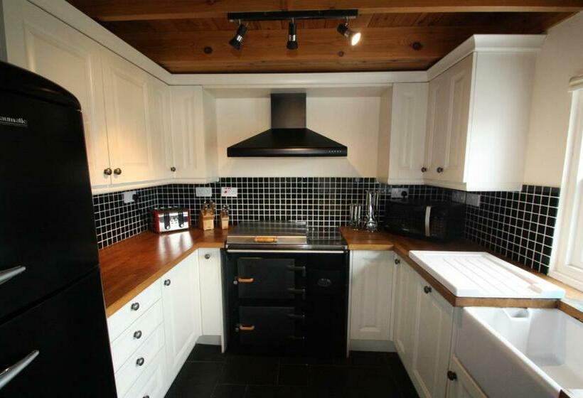 Easdale Cottage