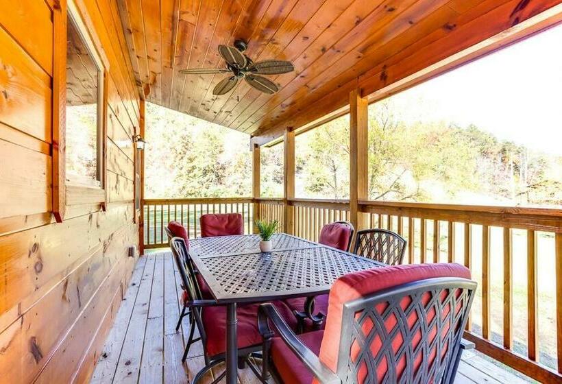 Hidden Bear Cabin