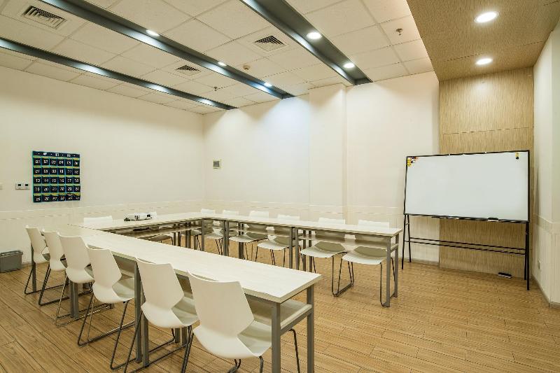 Отель Hanting  Beijing Yansha Xiaoyunqiao