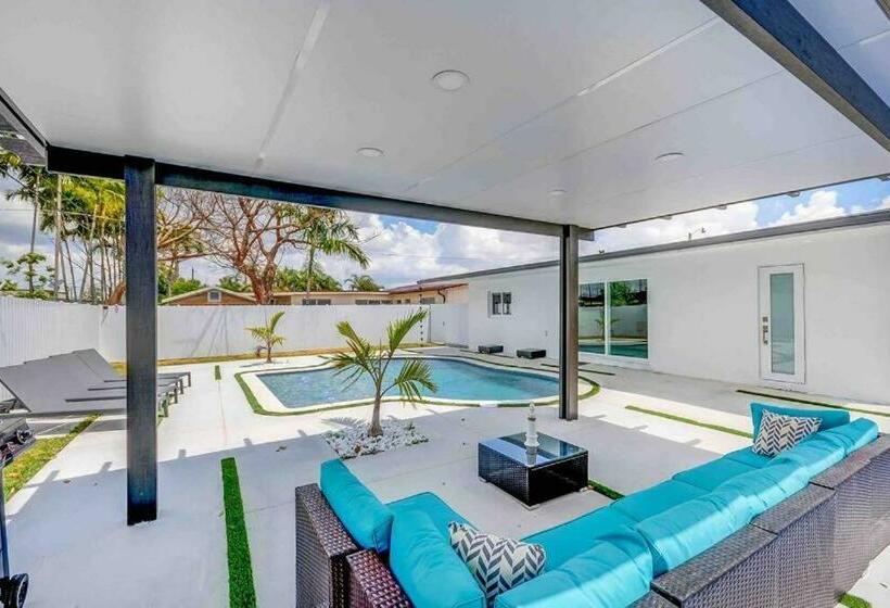 Miami Bliss Blue Lagoon Haven L18