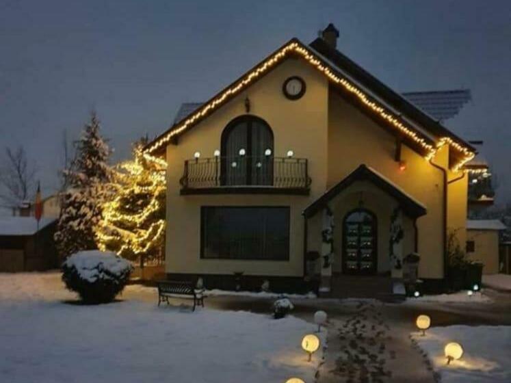 Casa Cu Ceas