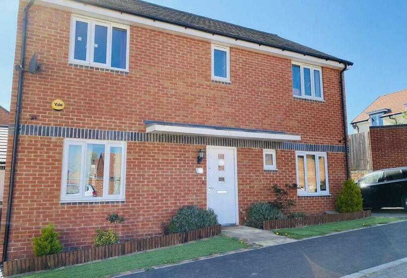 Spacious Home For Contractors And Families