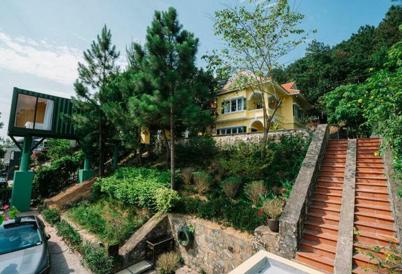 Trường Casa