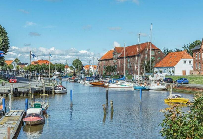 Amazing Home In Tönning With Wifi