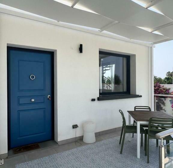 Rosalia Homestay Levante Apartment