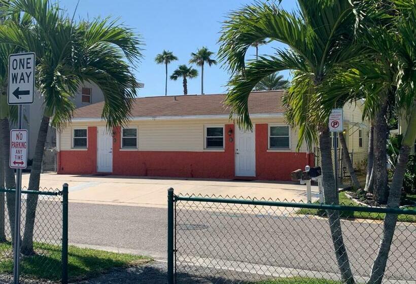 Michaels  Beachside Bungalows
