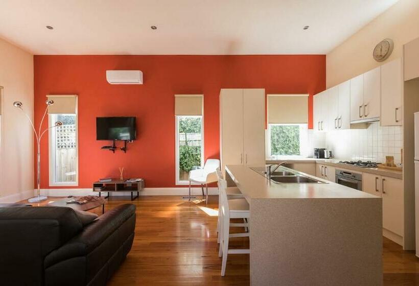 Healesville Cottage
