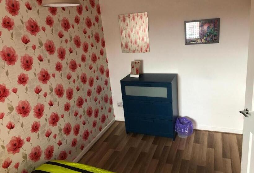 Claire’s Airbnb 2