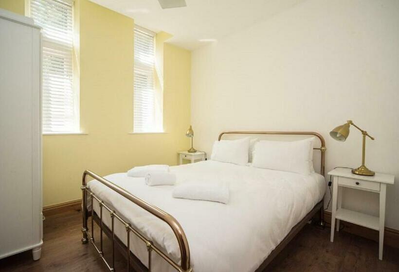 Marlborough Hall Majestic Apartment Quiet