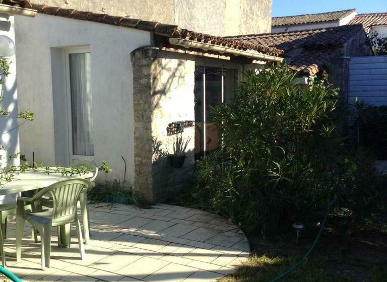 Maison Charmante A Sainte Marie De Re Avec Terrasse