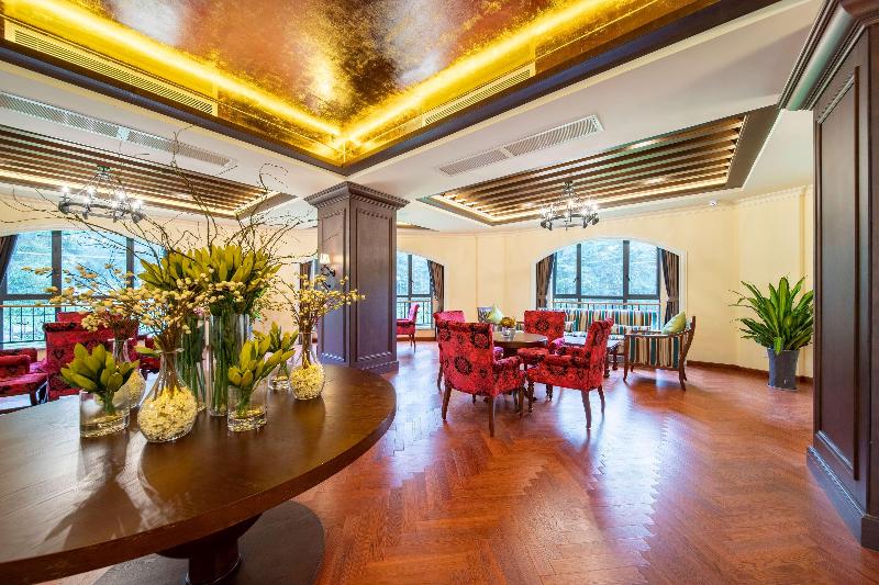 Отель Howard Johnson By Wyndham Yaan Forest Resort