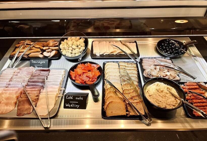 هتل Royal Tulip Warsaw Centre