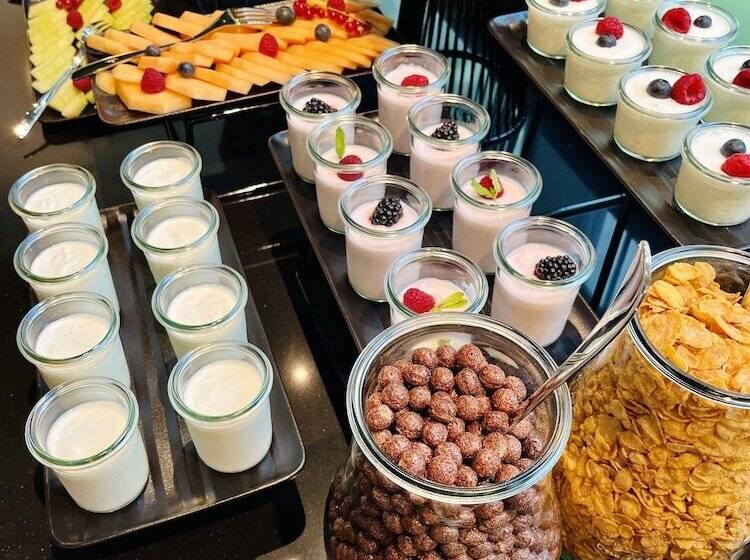 هتل Royal Tulip Warsaw Centre