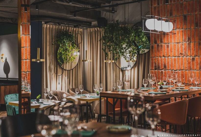 هتل Royal Tulip Warsaw Centre