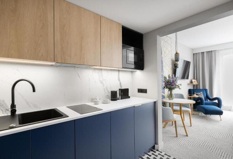 هتل Royal Tulip Warsaw Centre