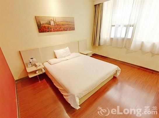 호텔 Hanting Express Shanghai Maoming Road