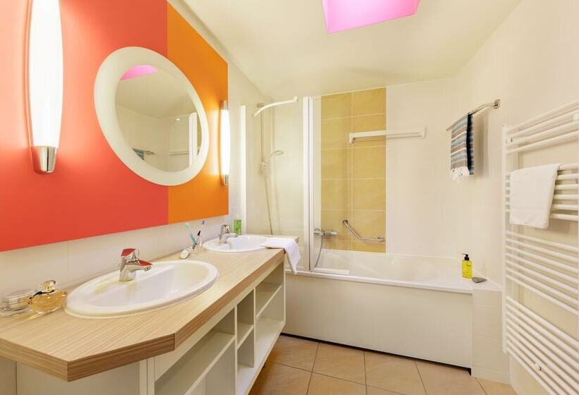 فندق Center Parcs Les Hauts De Bruyeres