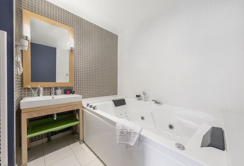 فندق Center Parcs Les Hauts De Bruyeres