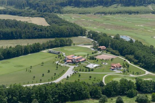 Отель Forest Hills Golf & Country Club