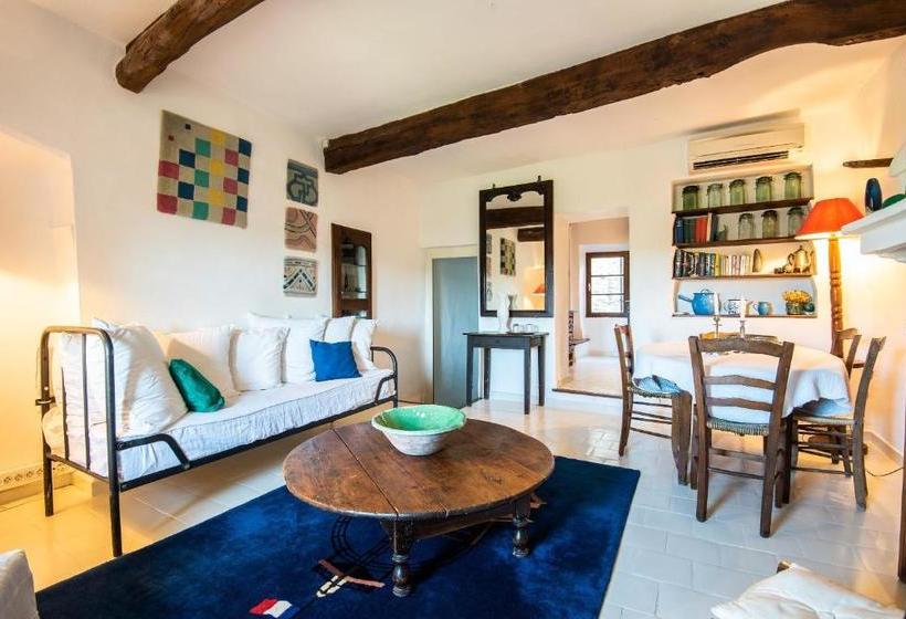 ホテル Chambre Et Gite Le Roc Sur L Orbieu