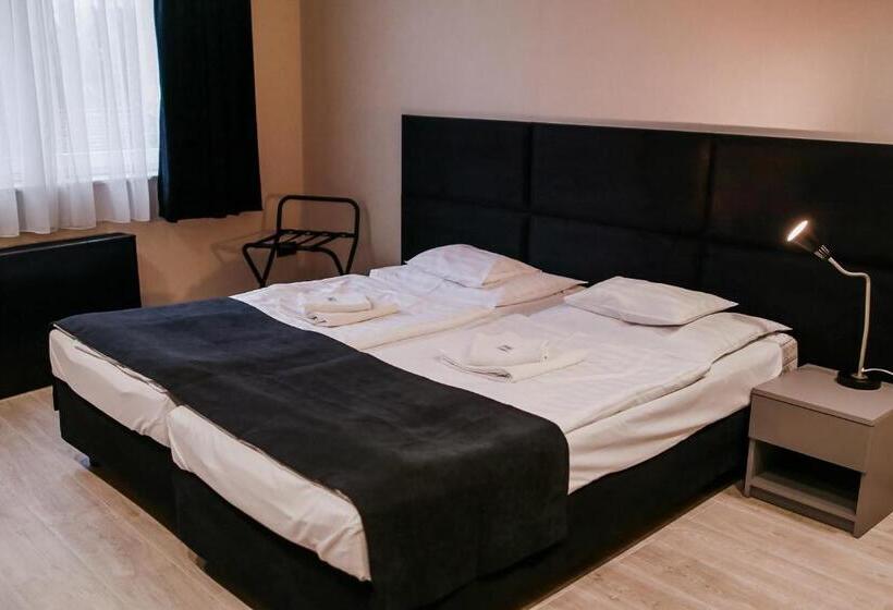 ホテル Sóház Panzió és Apartmanház