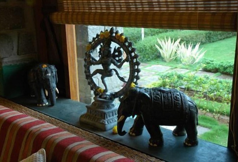 호텔 Sparsa Resort Thiruvanamalai