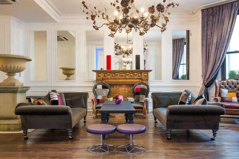 هتل The Exhibitionist