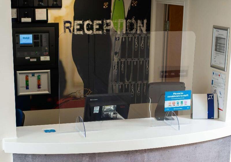 فندق Ibis Budget Glasgow Cumbernauld