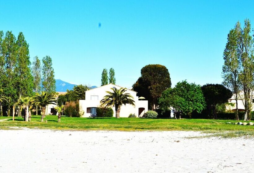 هتل Village De Vacances Marina D Oru