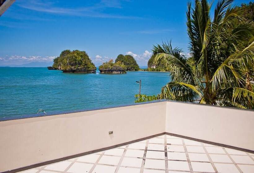 فندق Caluwayan Palm Island Resort