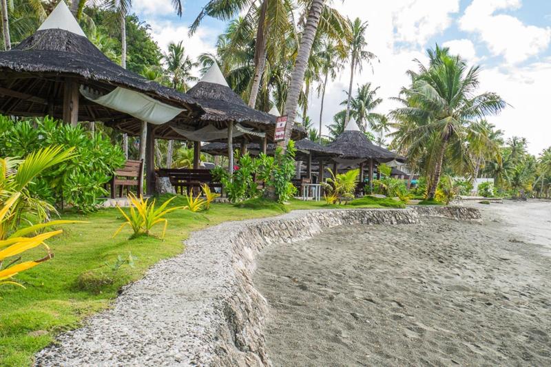 فندق Caluwayan Palm Island Resort