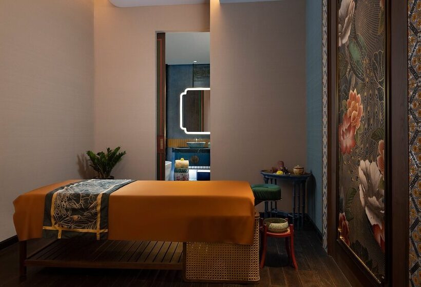 هتل Episode Gading Serpong