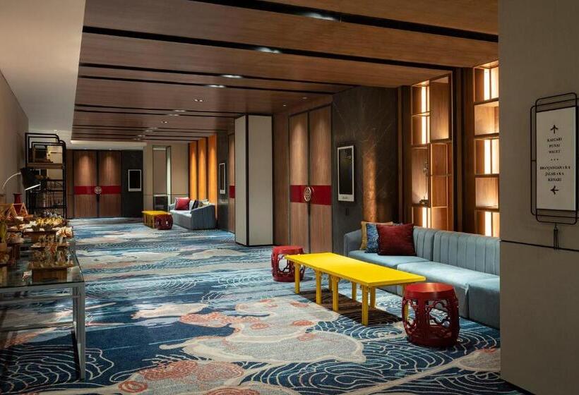 هتل Episode Gading Serpong