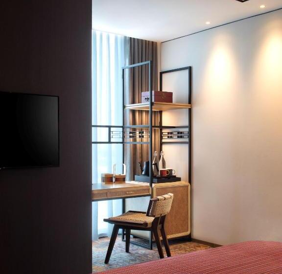 هتل Episode Gading Serpong