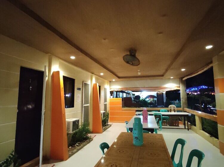 Отель Rmtm S Beachfront Accommodation