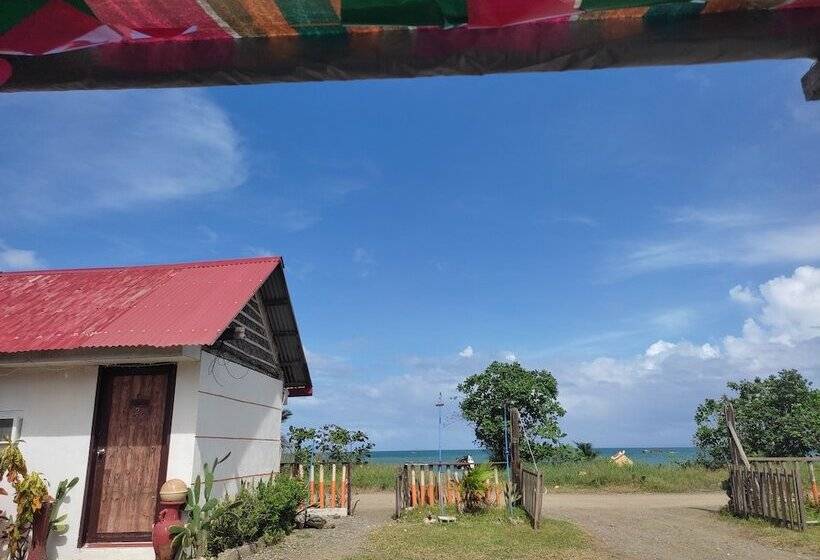 Отель Rmtm S Beachfront Accommodation