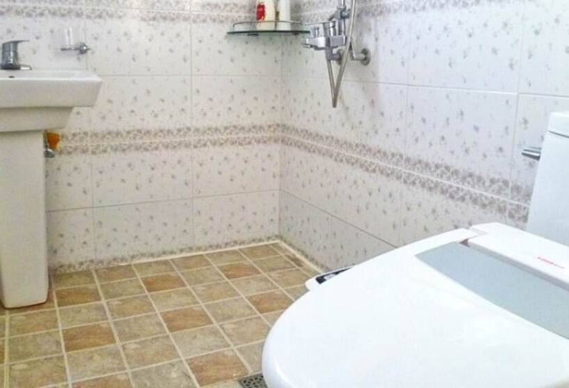 Отель Seocheon Redpungchatiang Pension