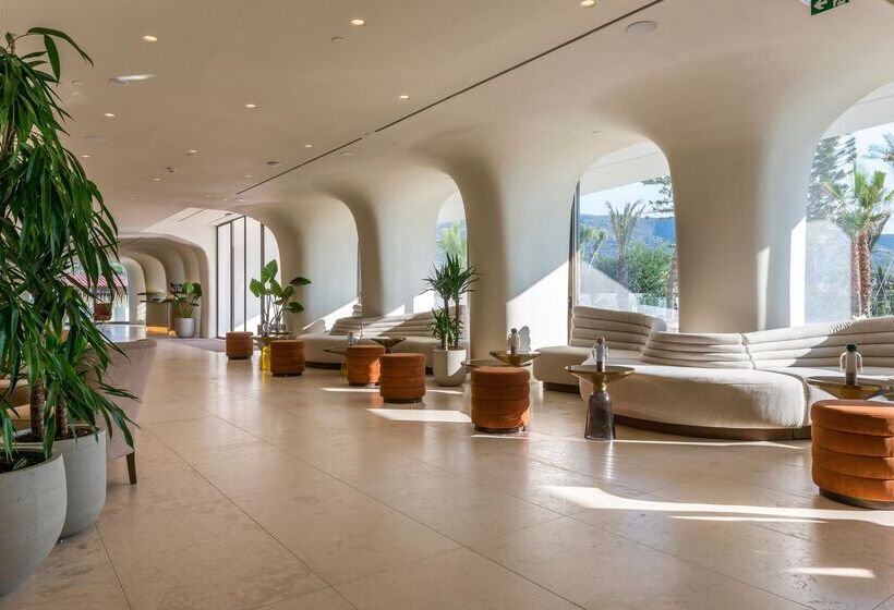 هتل Isla Brown Corinthia Resort & Spa, Curio Collection Hilton