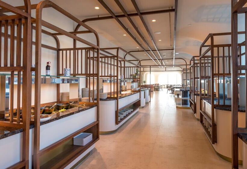 هتل Isla Brown Corinthia Resort & Spa, Curio Collection Hilton