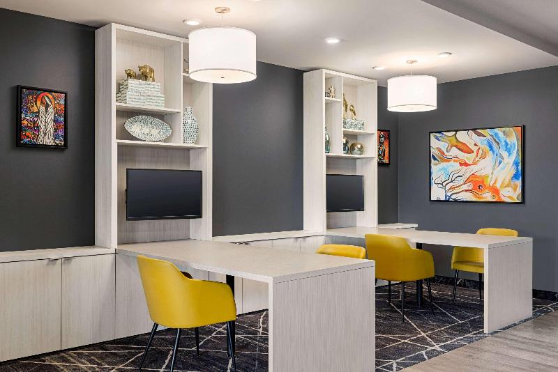 Microtel Inn & Suites Montreal Airport   Dorval Qc