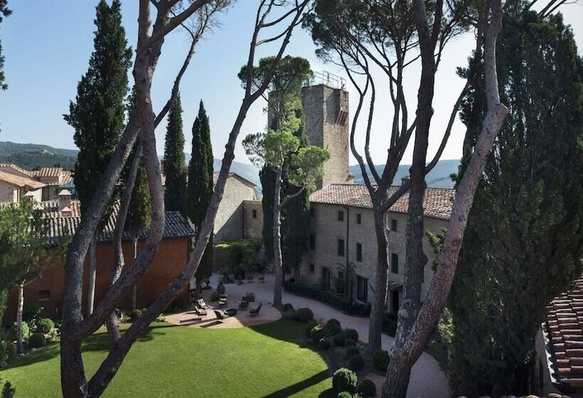 호텔 Castello Di Reschio