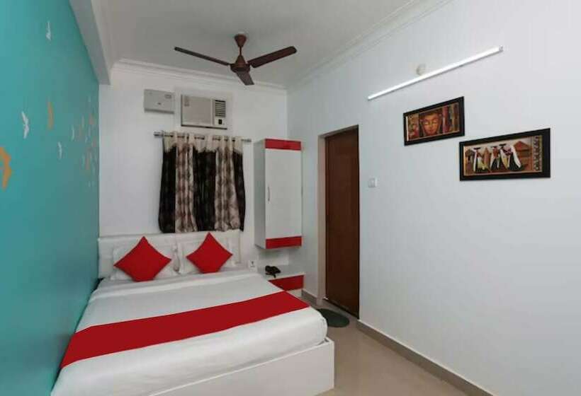 Hotel Goroomgo Luxury Star Inn Airport Bhubaneswar