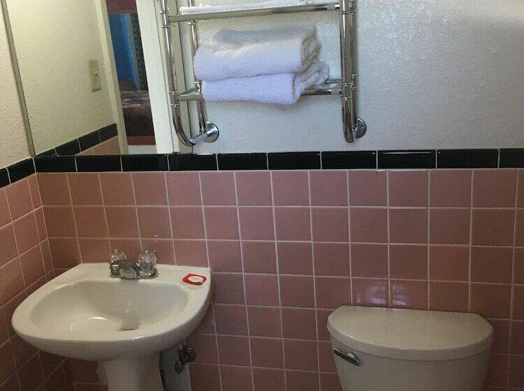 Economy Motel
