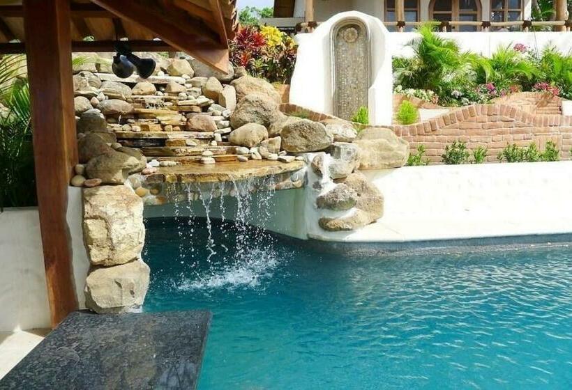 Отель Villa Loma Del Socorro