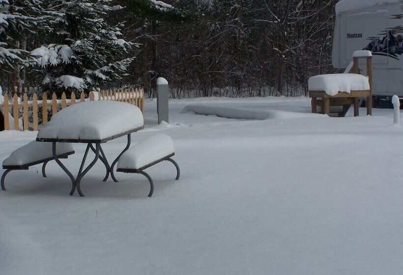 Отель Birchwood Resort & Campground