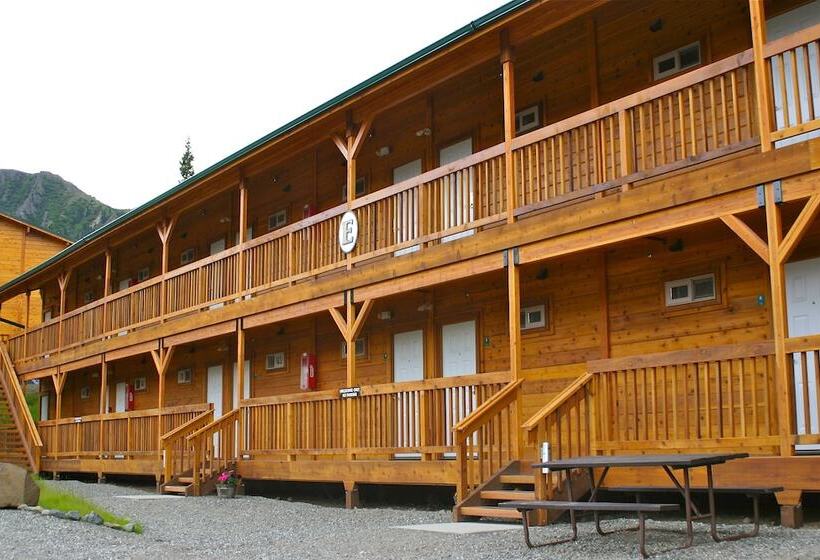 בית מלון כפרי Denali Grizzly Bear Resort