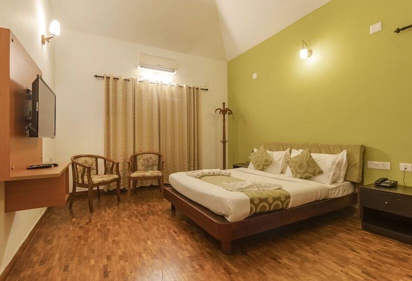 ホテル Karapuzha Village Resort