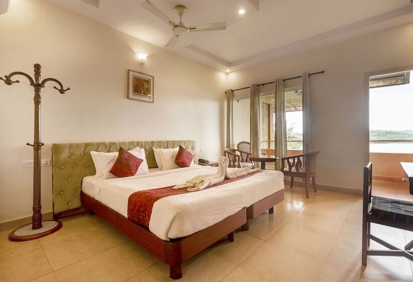 ホテル Karapuzha Village Resort