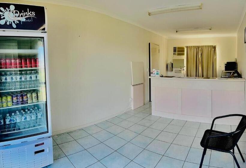 فندق Country Way Motor Inn